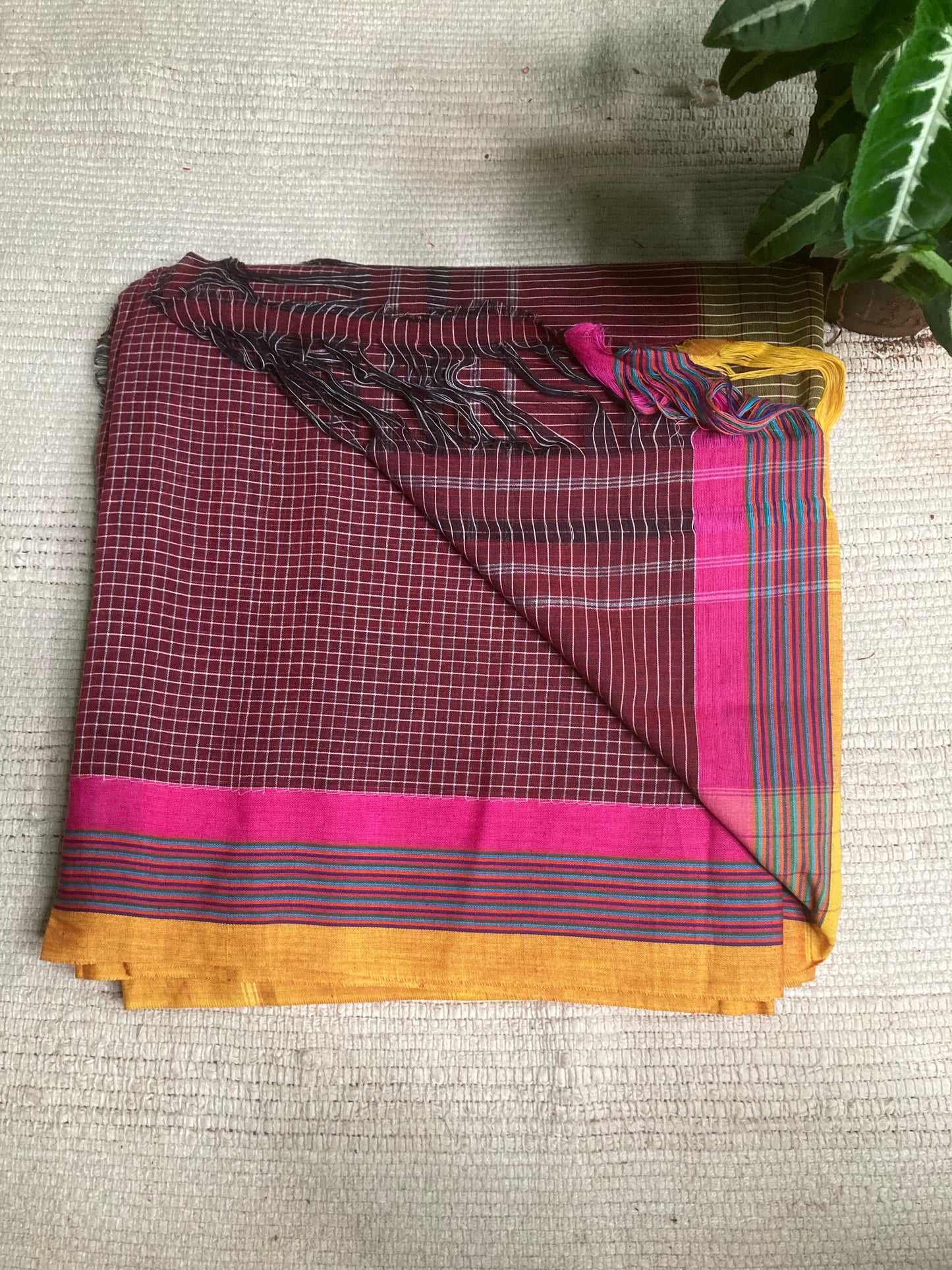 Brunette Brown Patteda Anchu Saree