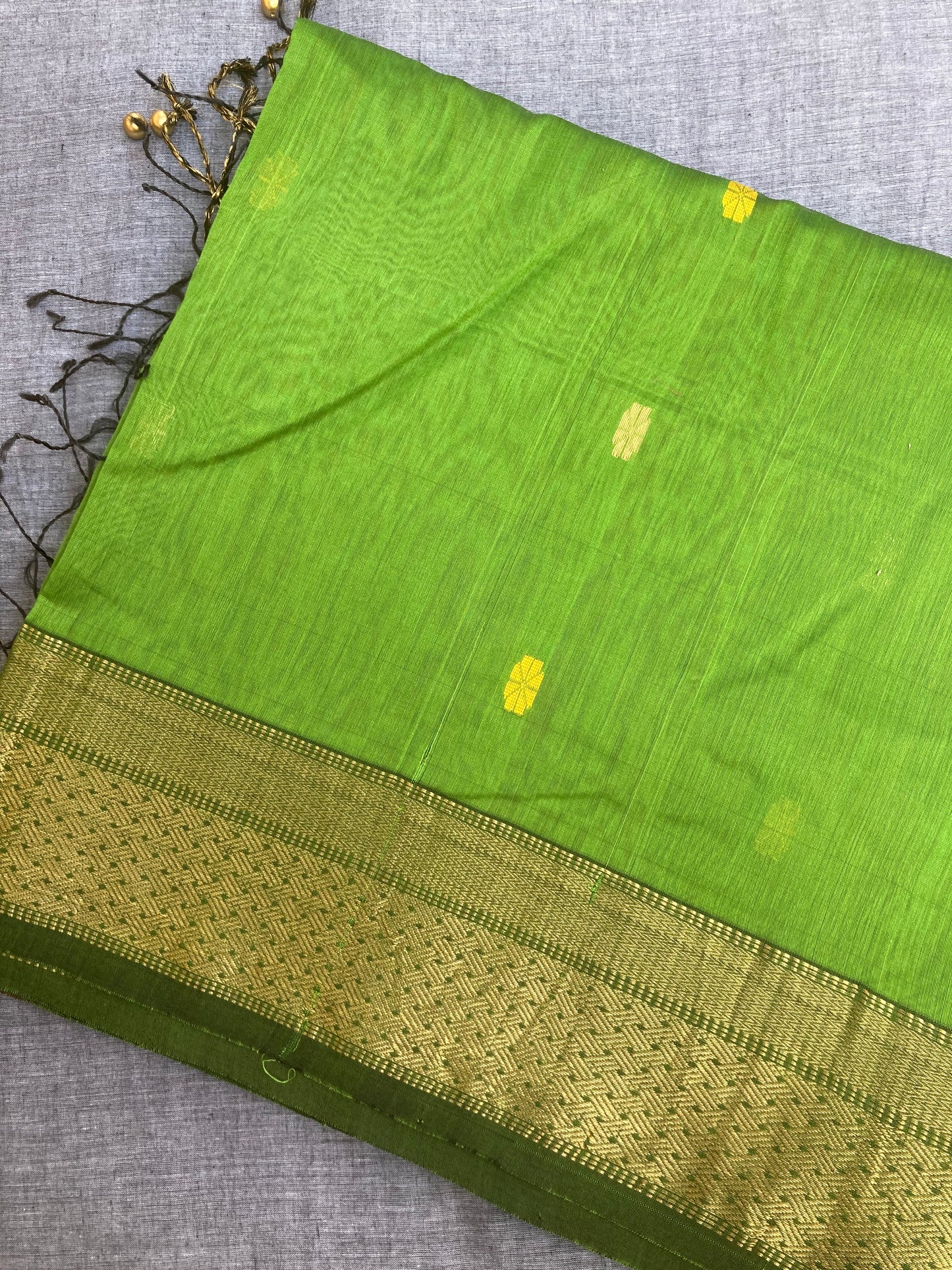 Kelly Green Maheshwari Saree