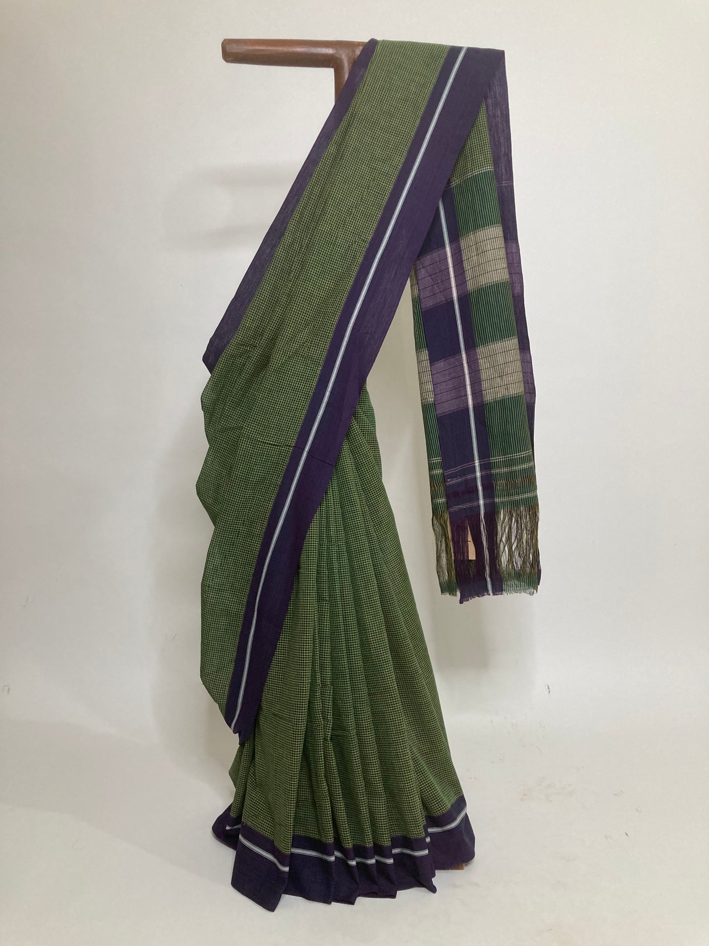 Juniper Green Patteda Anchu Saree