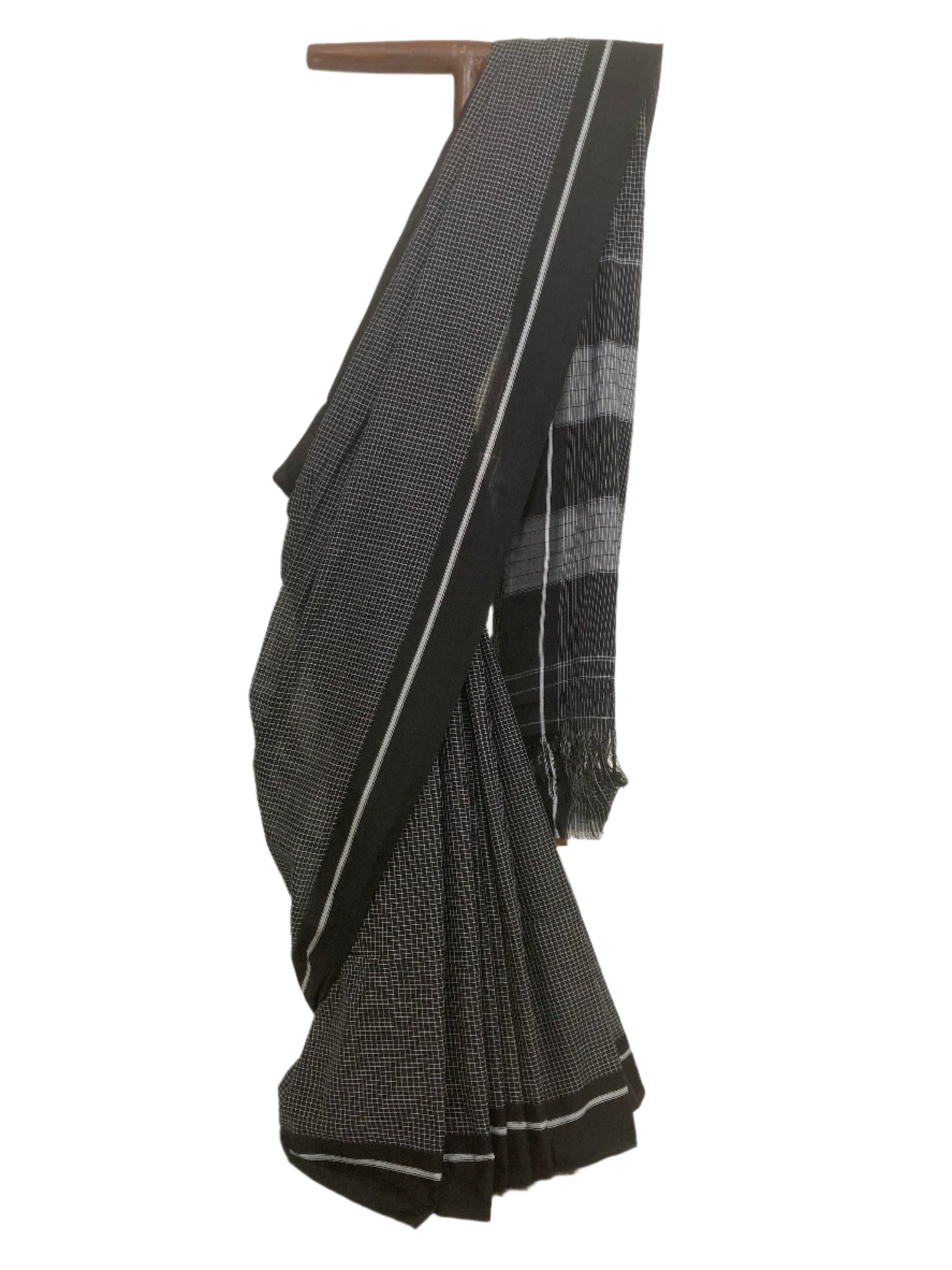Black Patteda Anchu Saree
