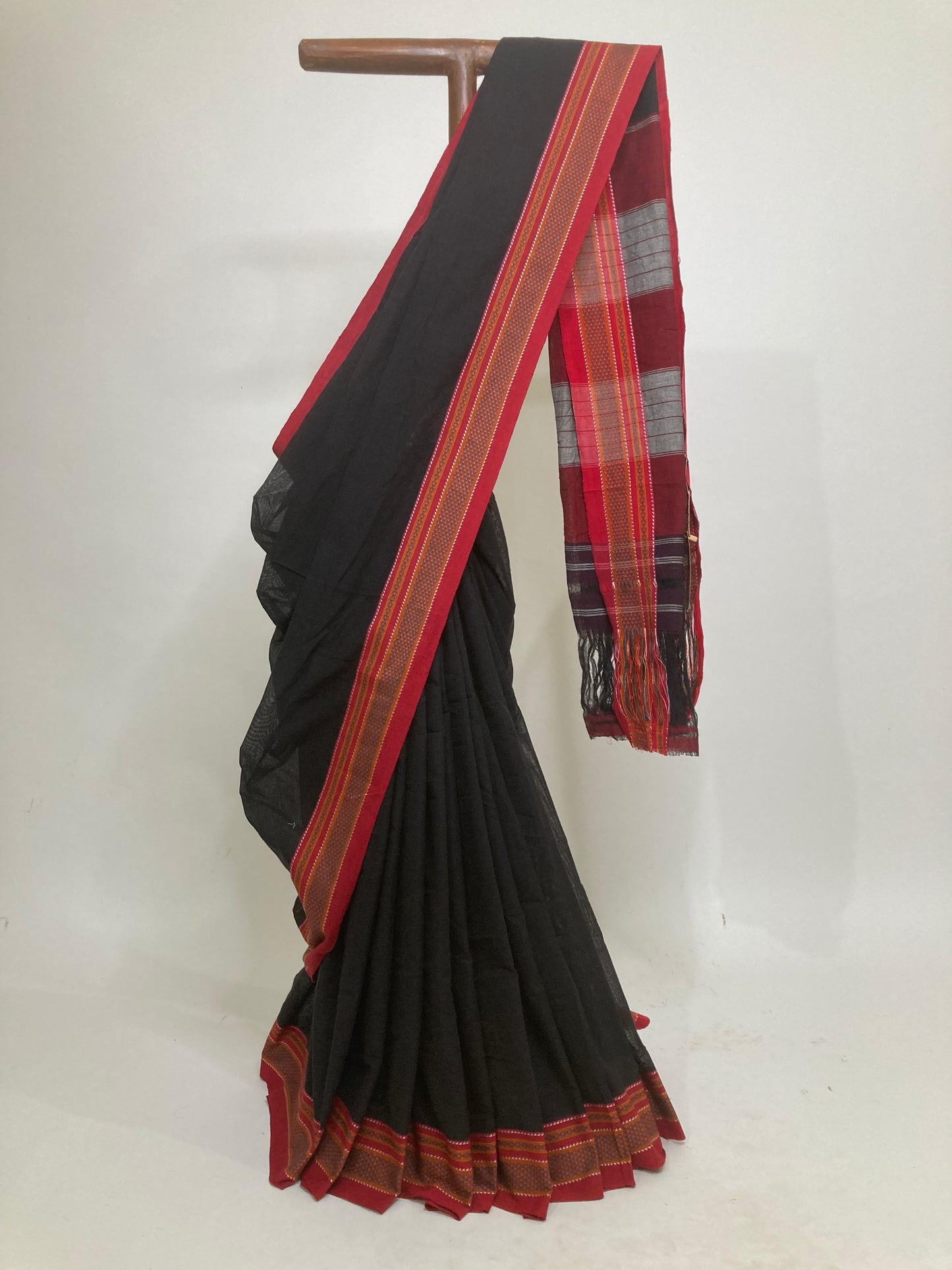 Charcoal Black Patteda Anchu Saree