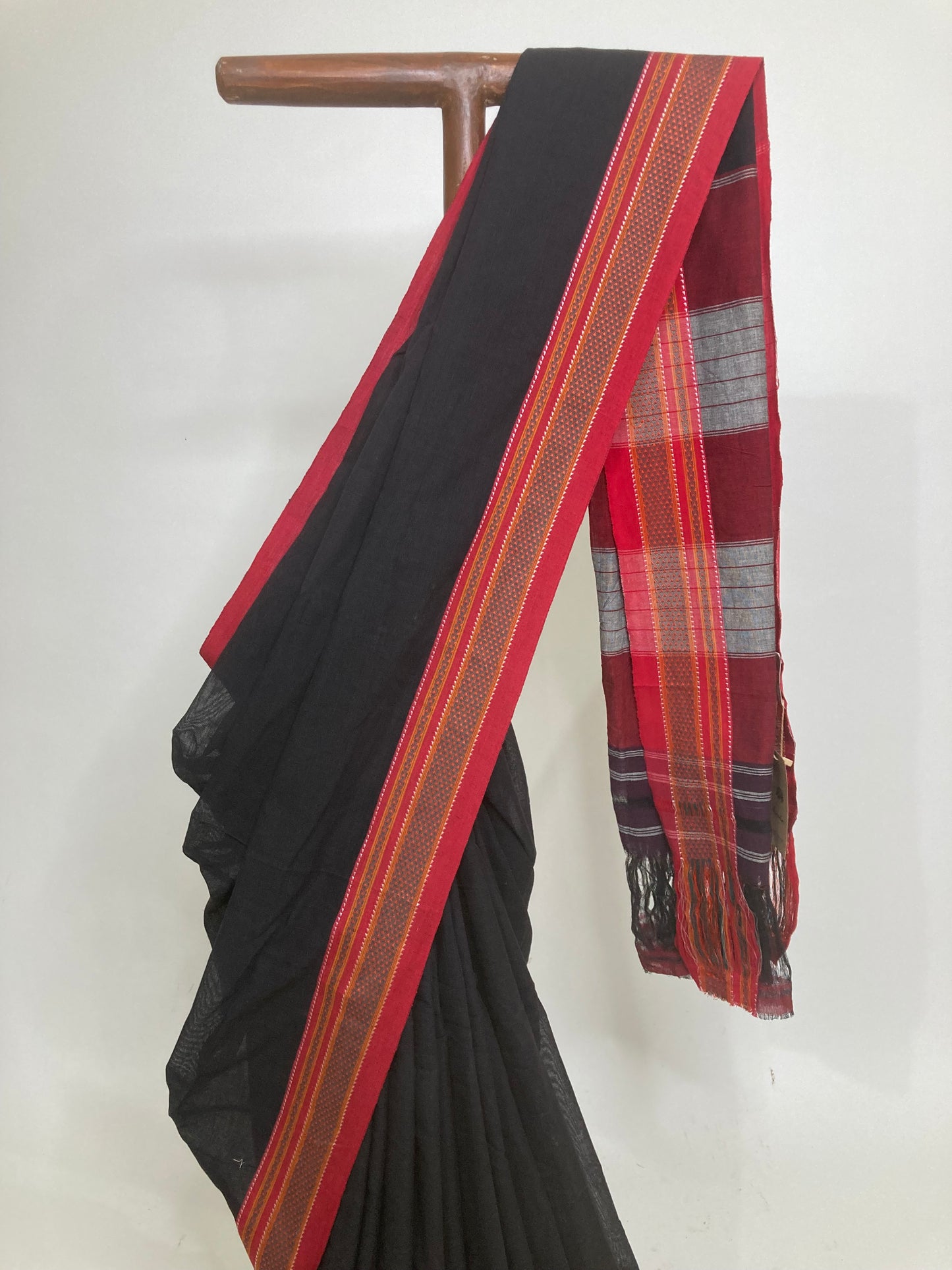 Charcoal Black Patteda Anchu Saree