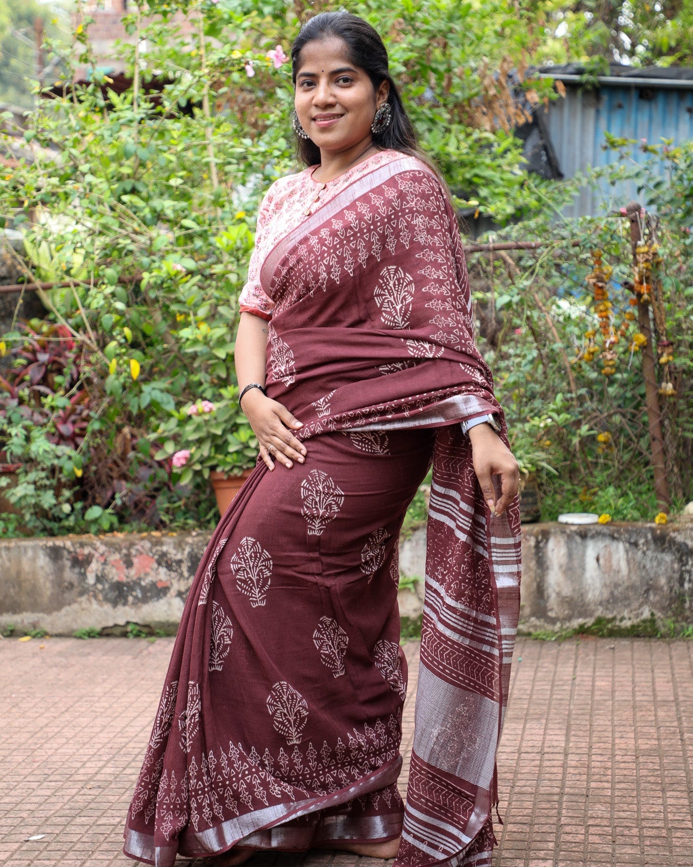 Brown Slub Linen Saree