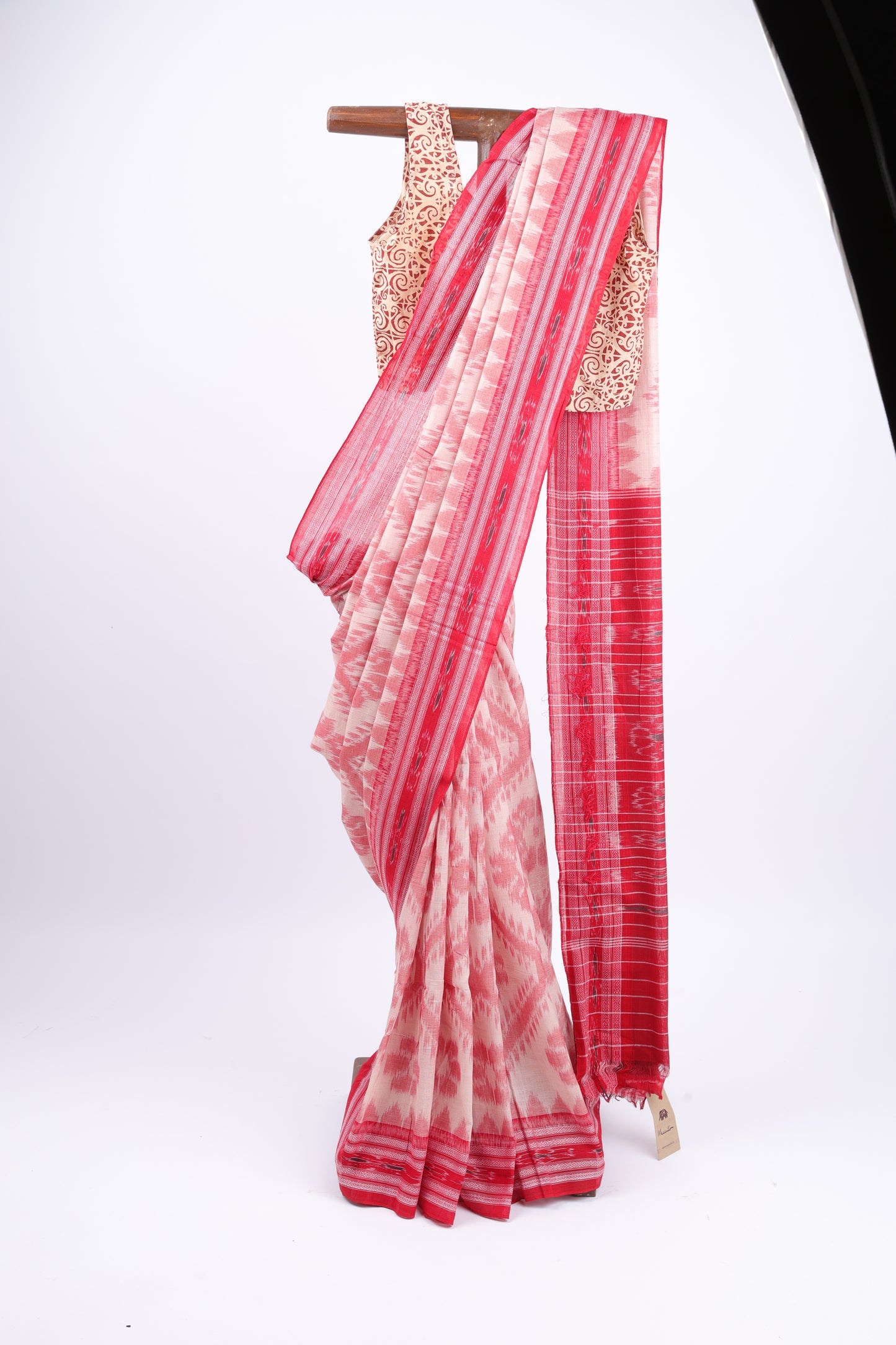 Warm Iovry Sambalpuri Ikkat Saree