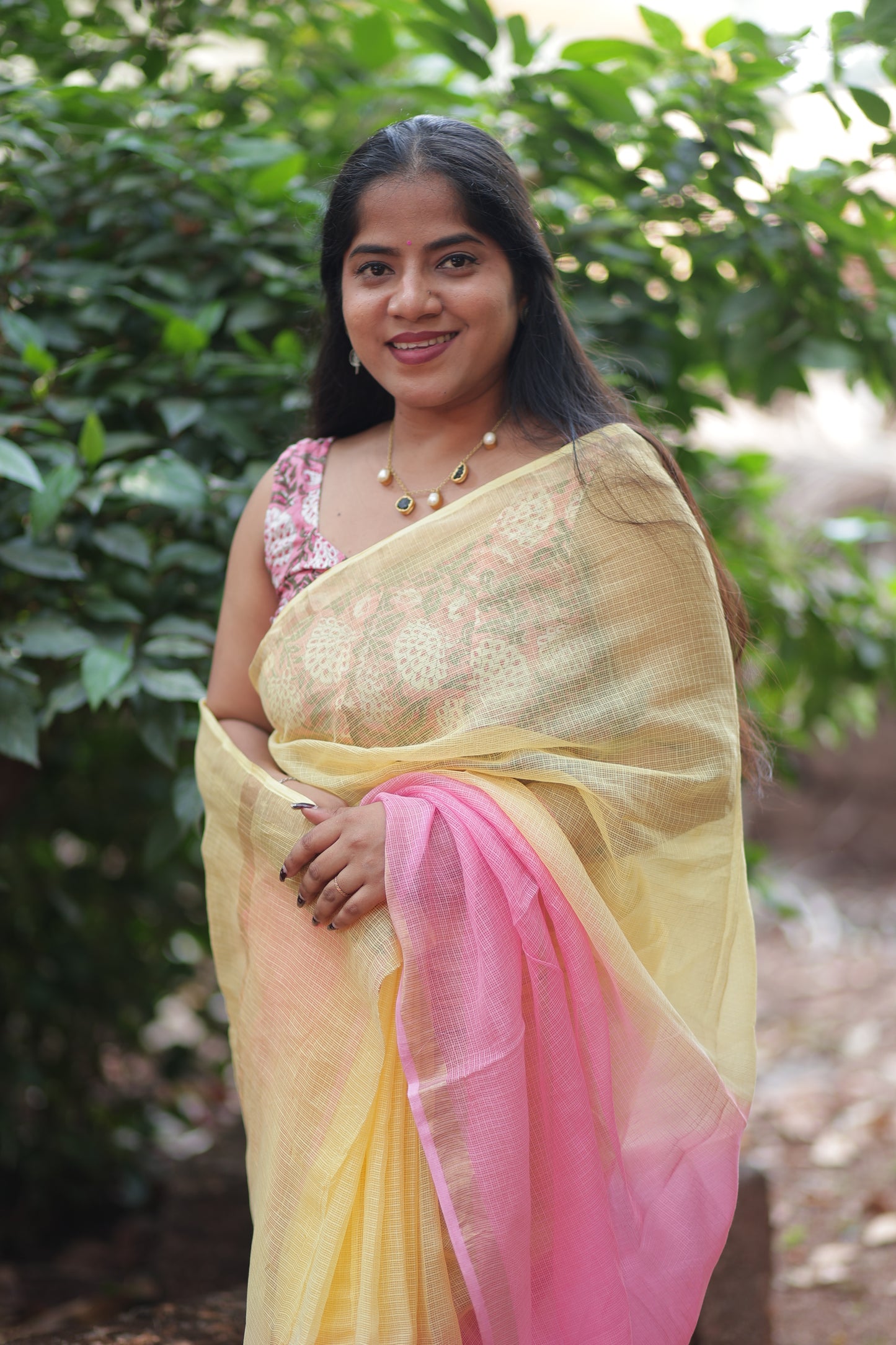 Pastel Red  Ombre-Dyed Kota Doria Saree