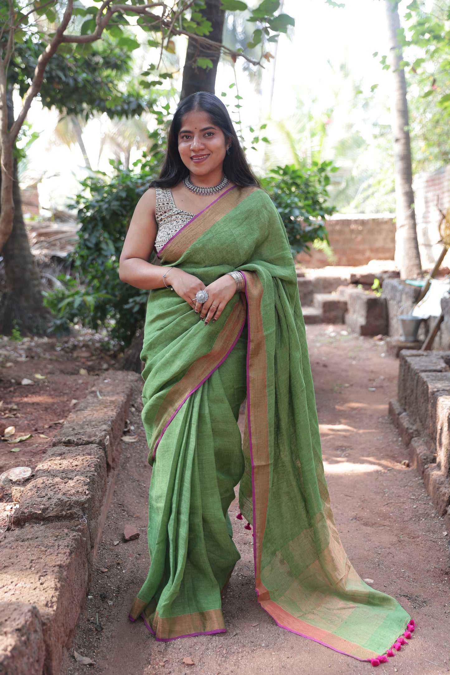 Forest Green Handloom Linen Saree