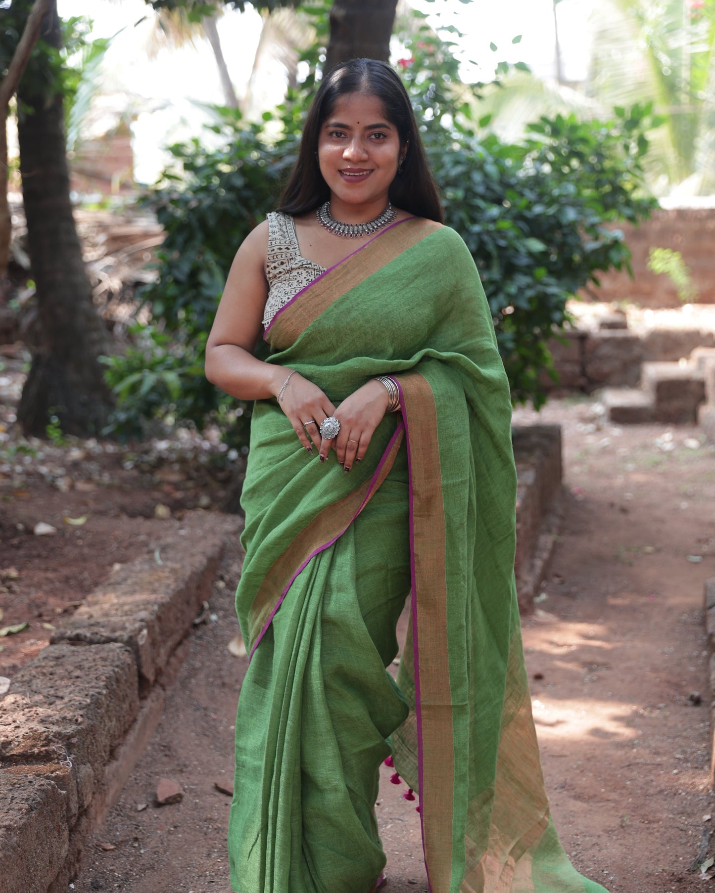 Forest Green Handloom Linen Saree