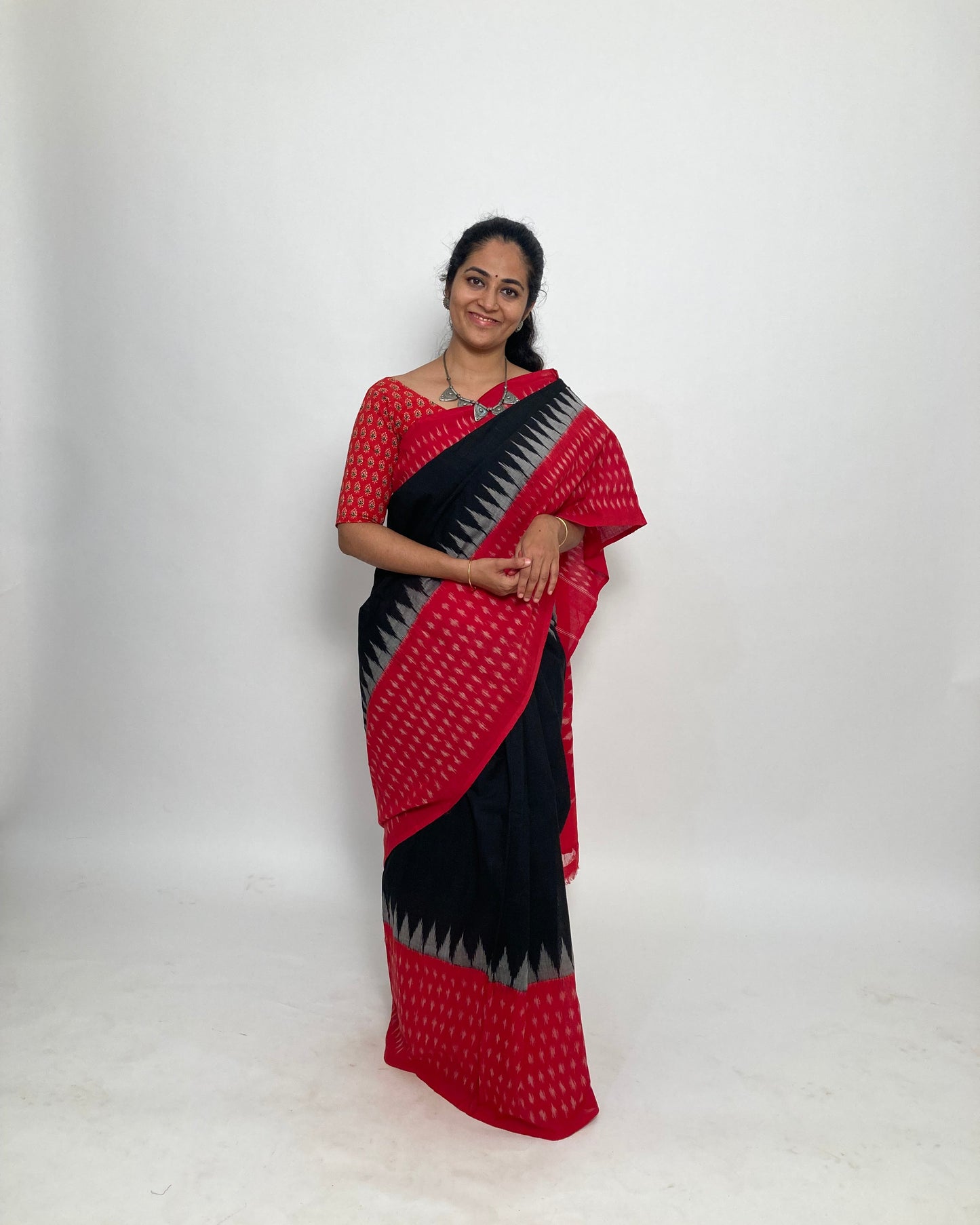Red Black Pochampally Ikkat Saree