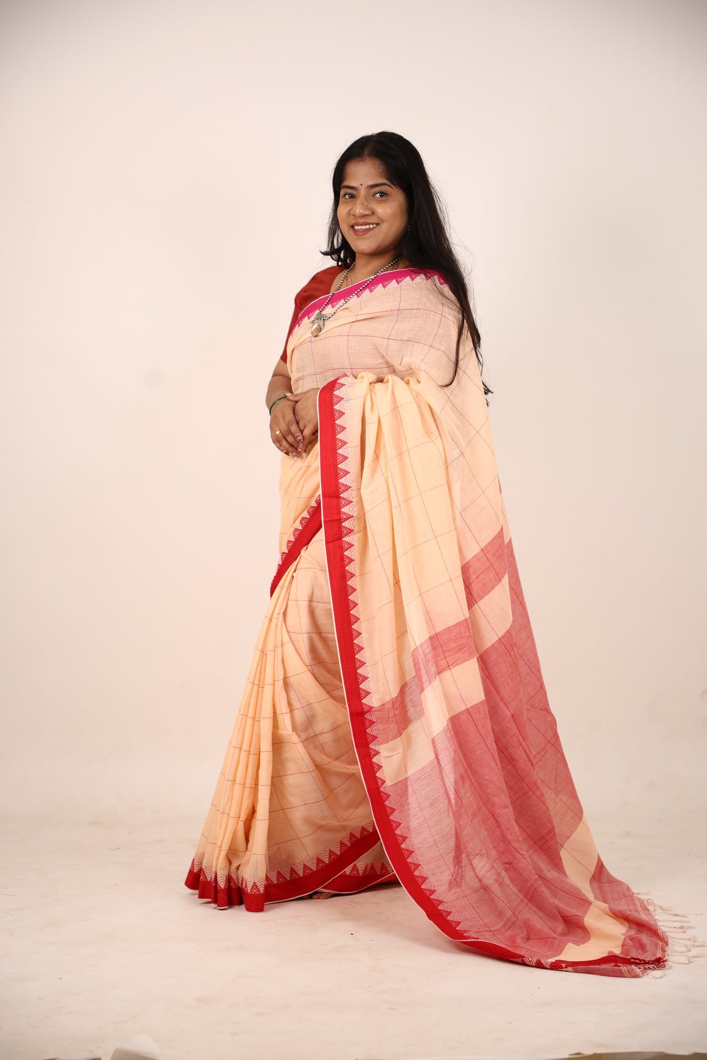 Beige And Pink Cotton Saree