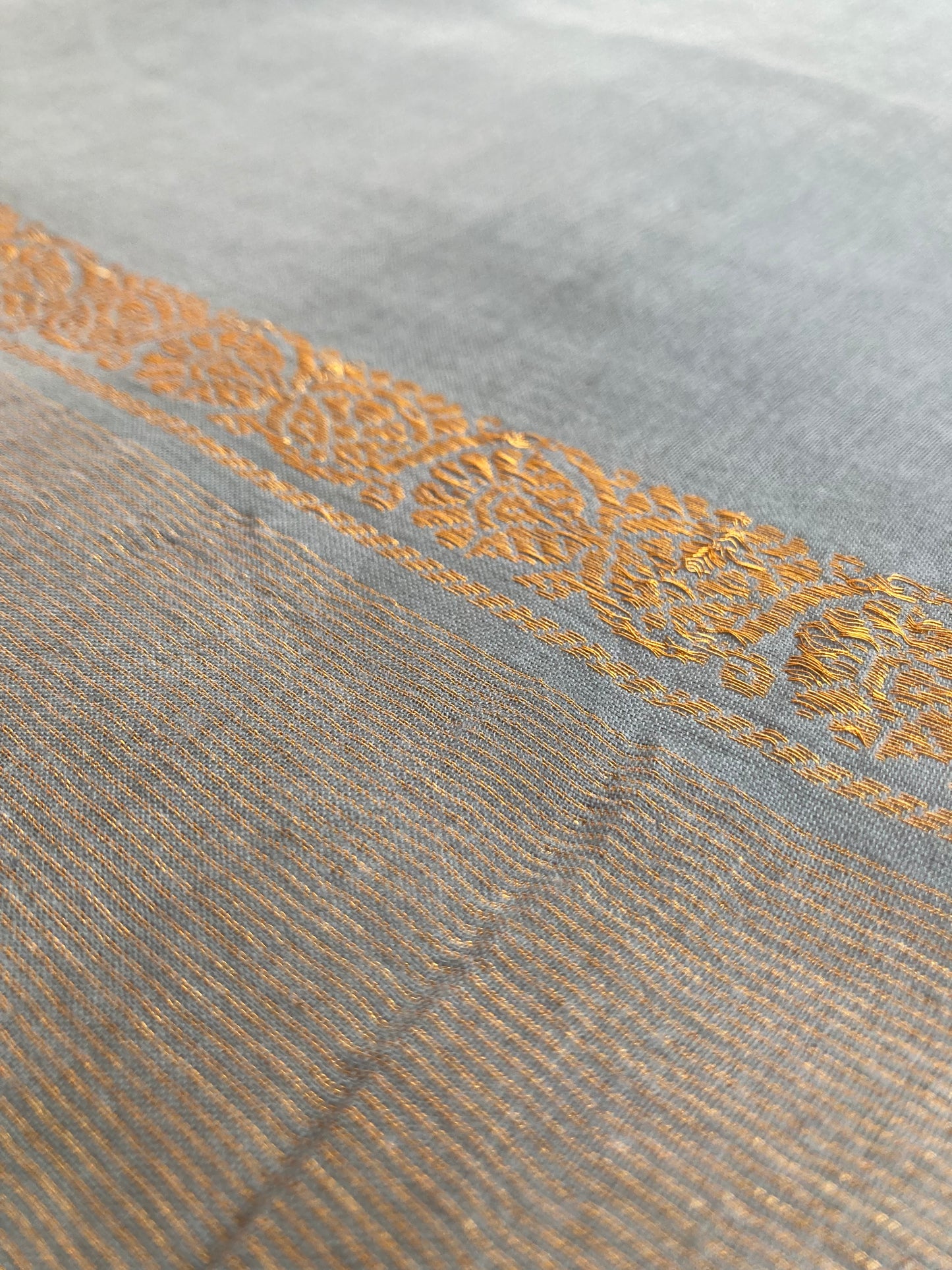 Flint Gray Plain Sungudi Saree