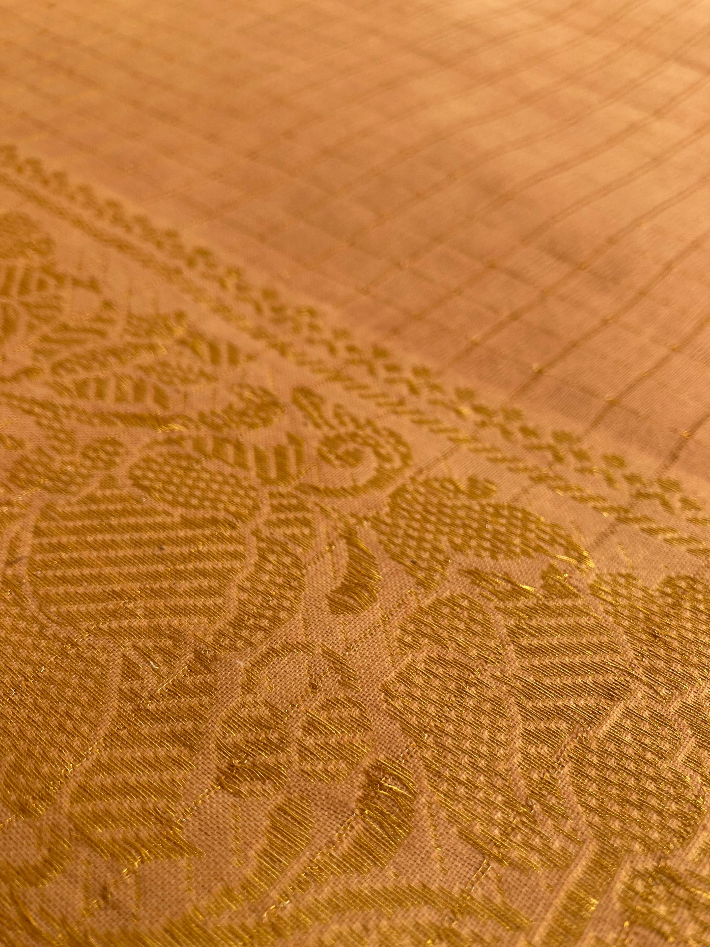 Light Salmon Plain Sungudi Saree