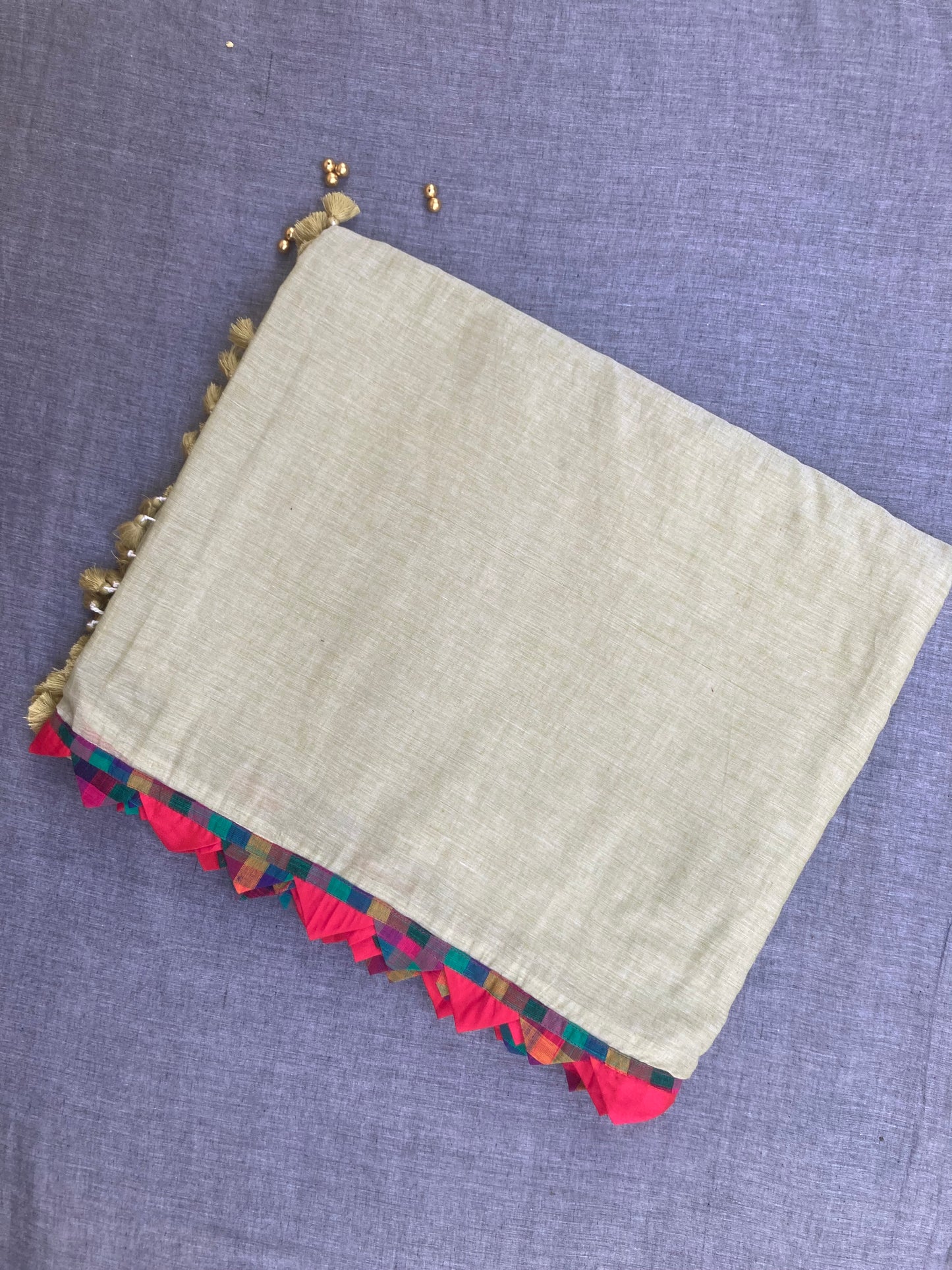 Light Pista Maanto Concept Saree