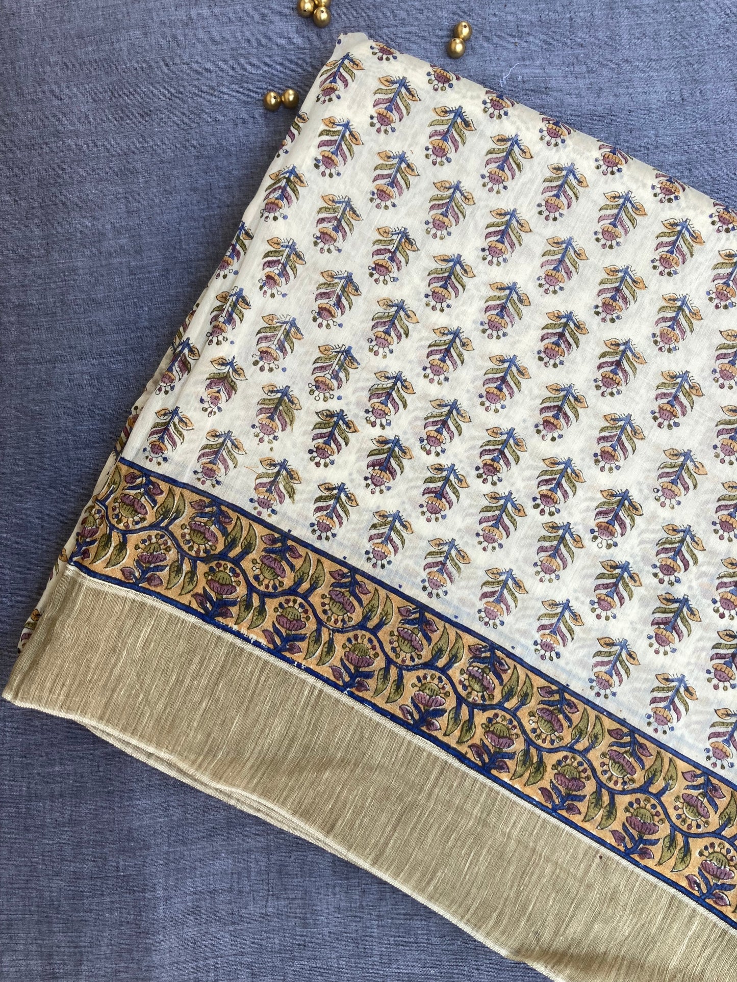 Cream And Yellow Maanto Patli Pallu Saree
