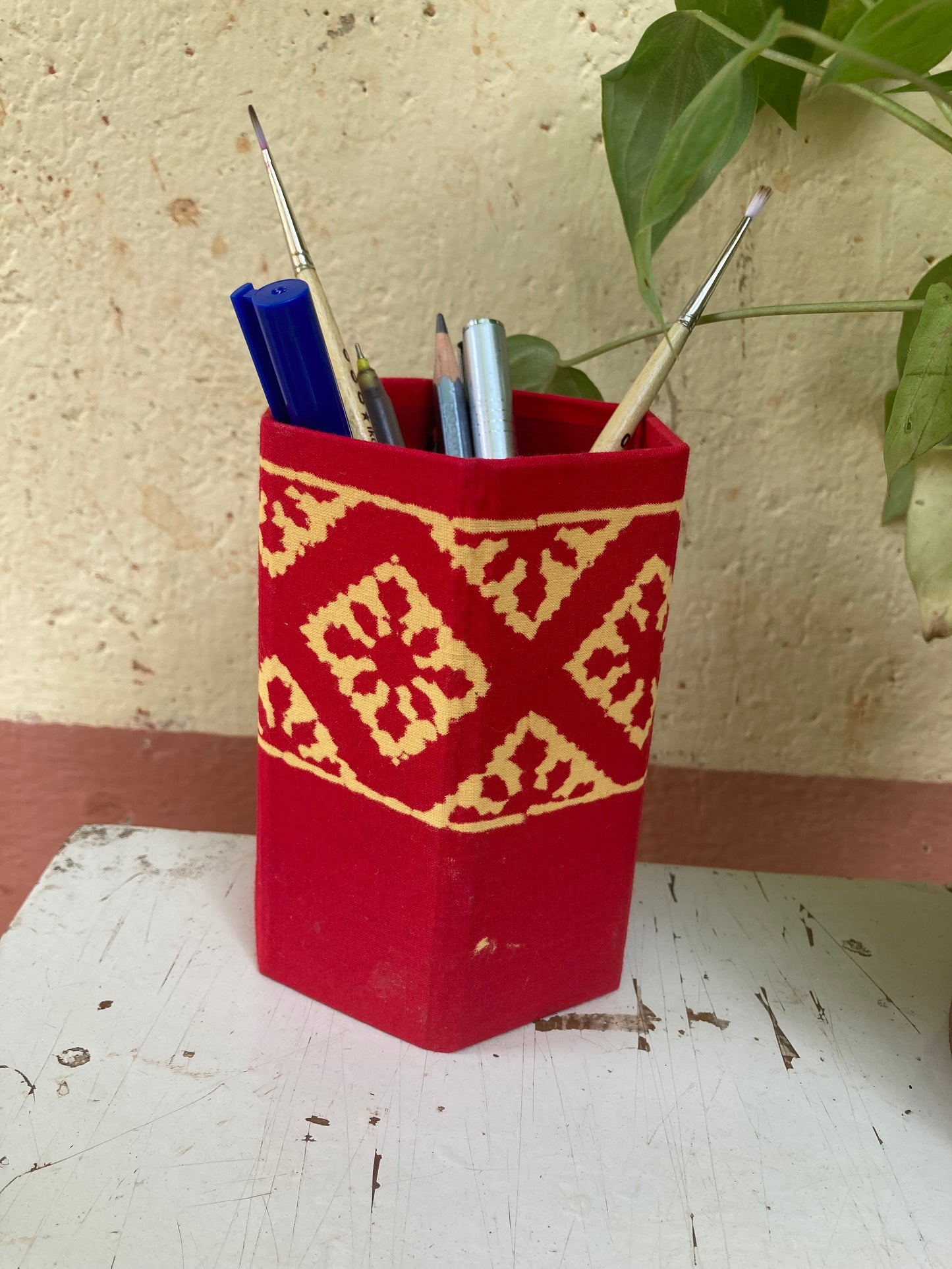 Blood Red Fabric-Covered Penstand