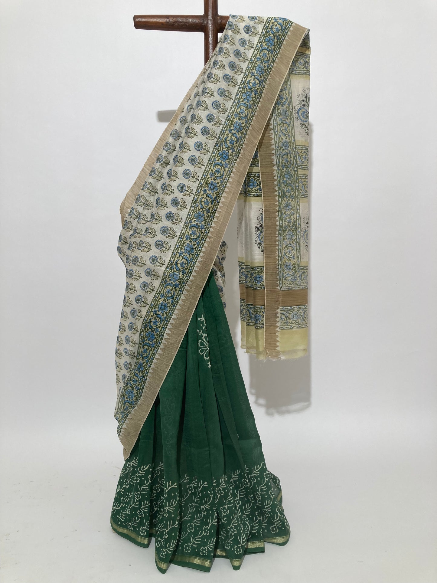 Cream Maanto Patli Pallu Saree