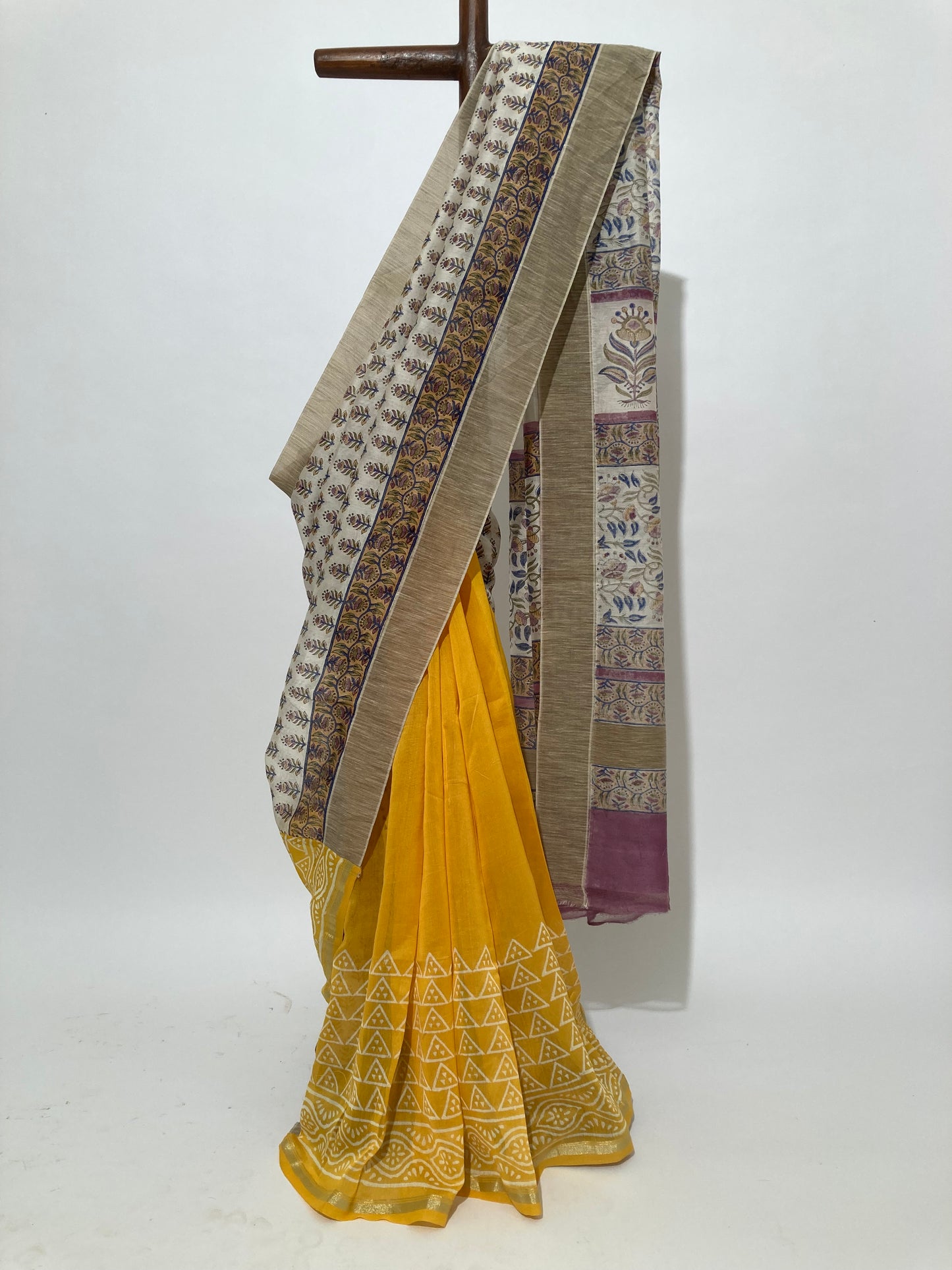 Cream And Yellow Maanto Patli Pallu Saree