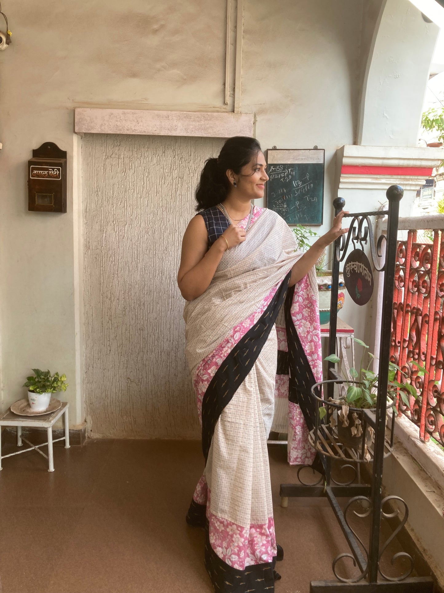 Ivory Maanto Concept Saree