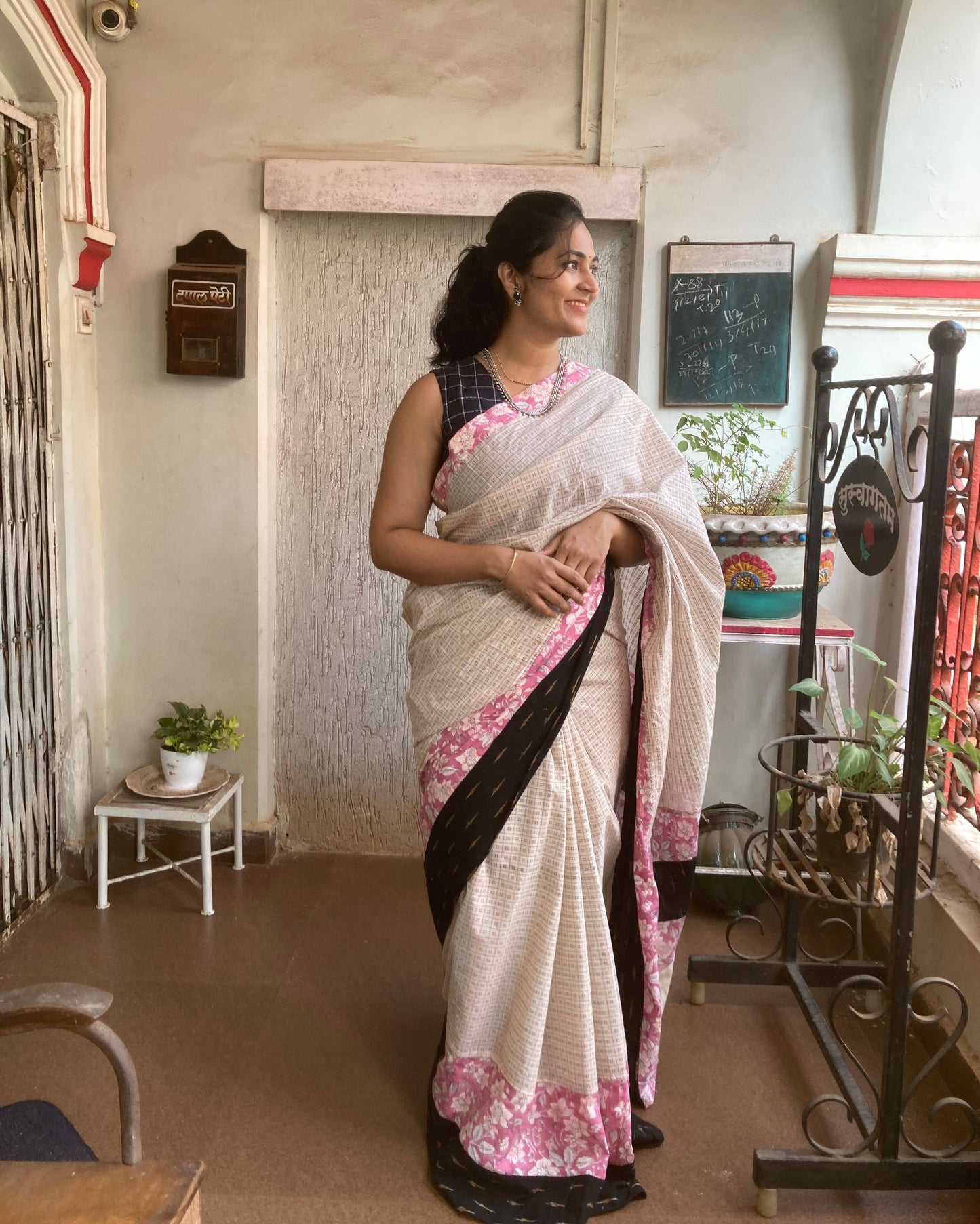 Ivory Maanto Concept Saree