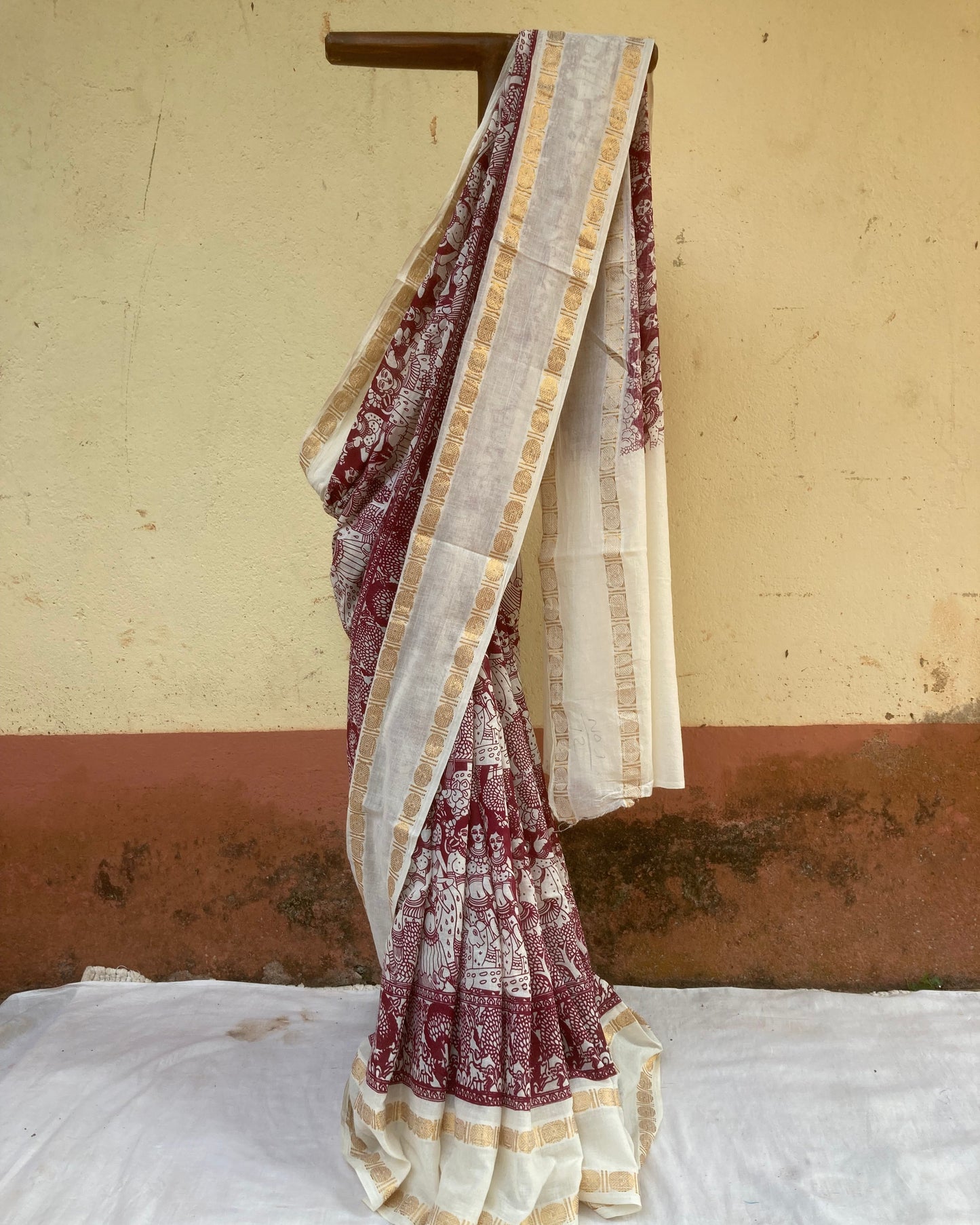 White And Red Sungudi Saree
