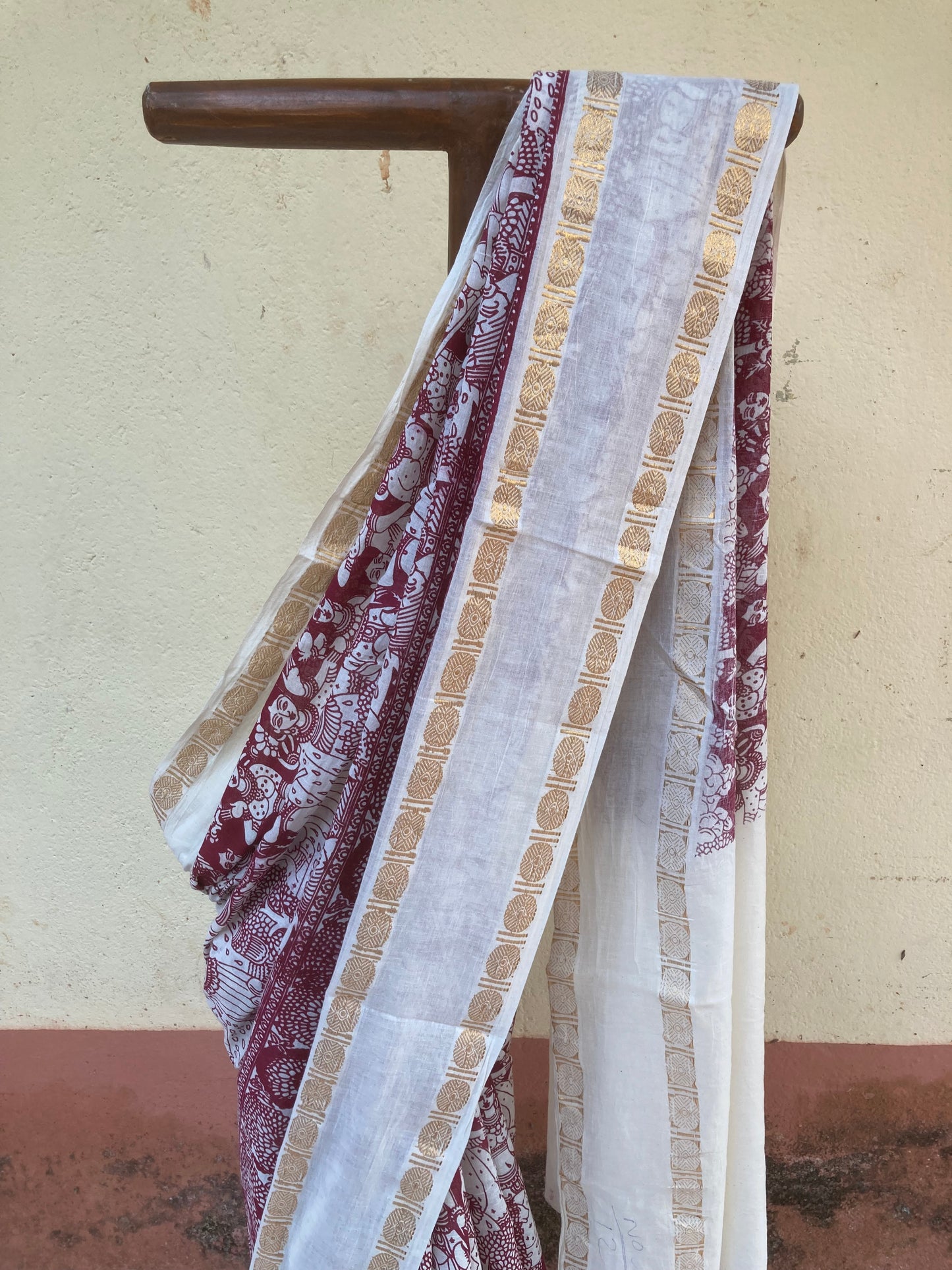 White And Red Sungudi Saree