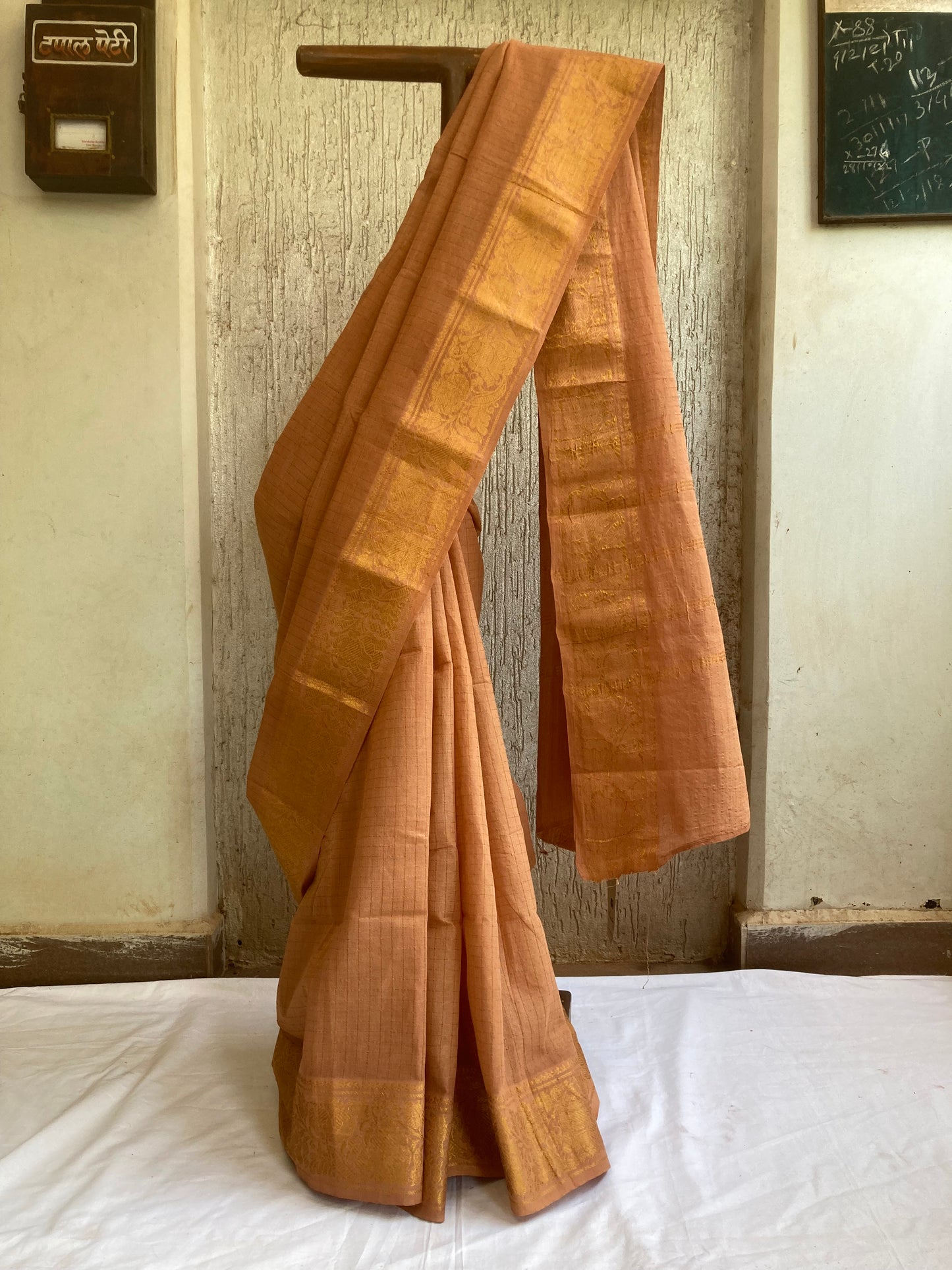 Light Salmon Plain Sungudi Saree