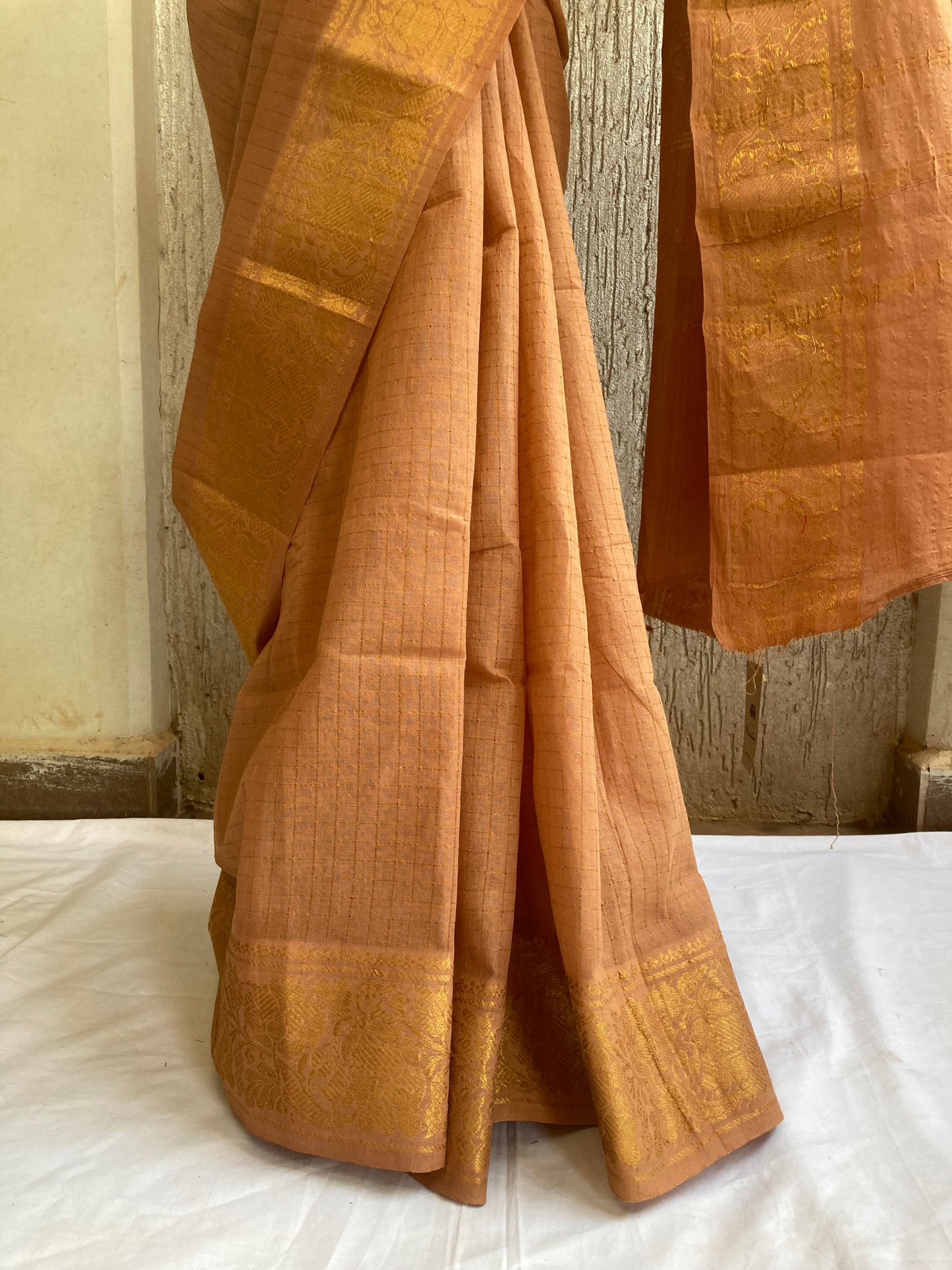 Light Salmon Plain Sungudi Saree