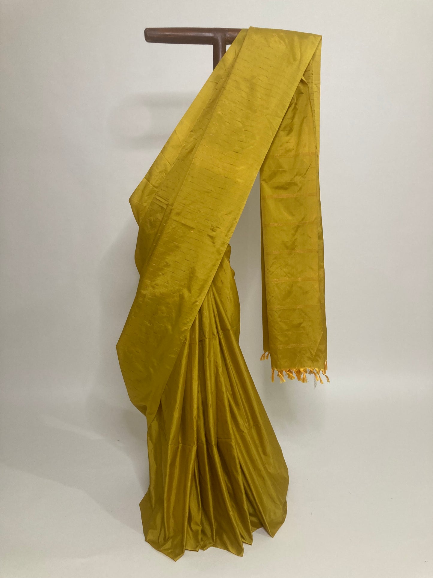 Chartreuse Arni Silk Saree