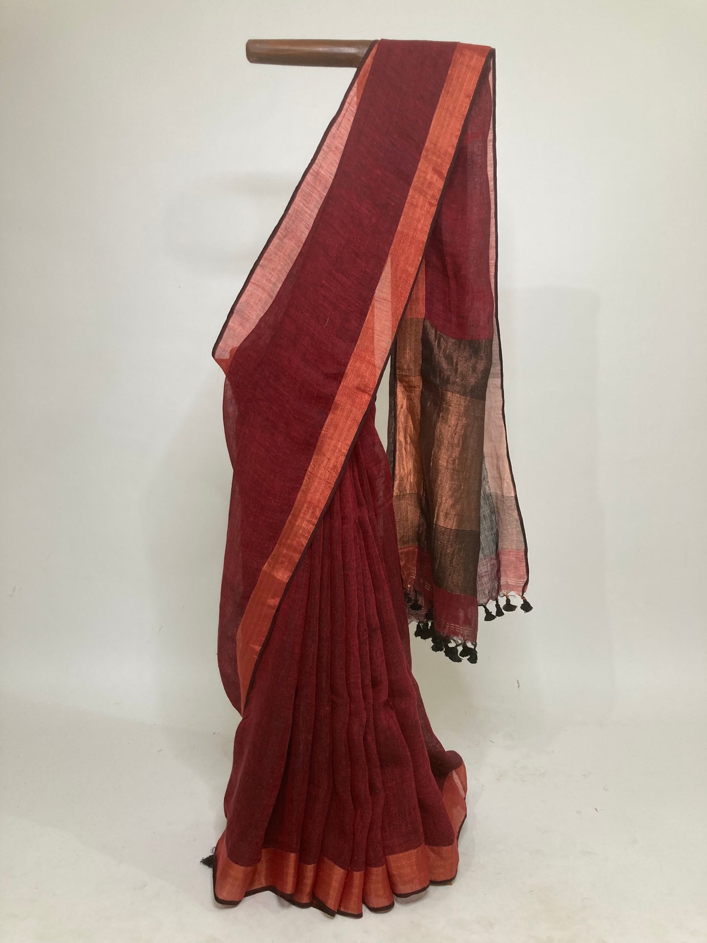 Maroon Handloom Linen Saree