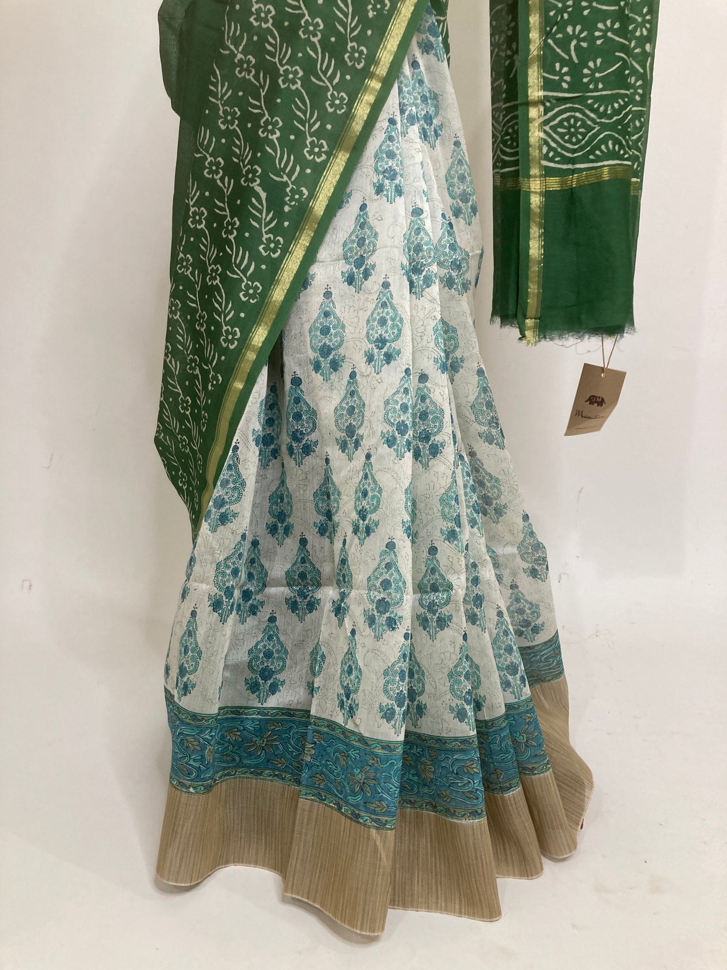 White And Green Maanto Patli Pallu Saree