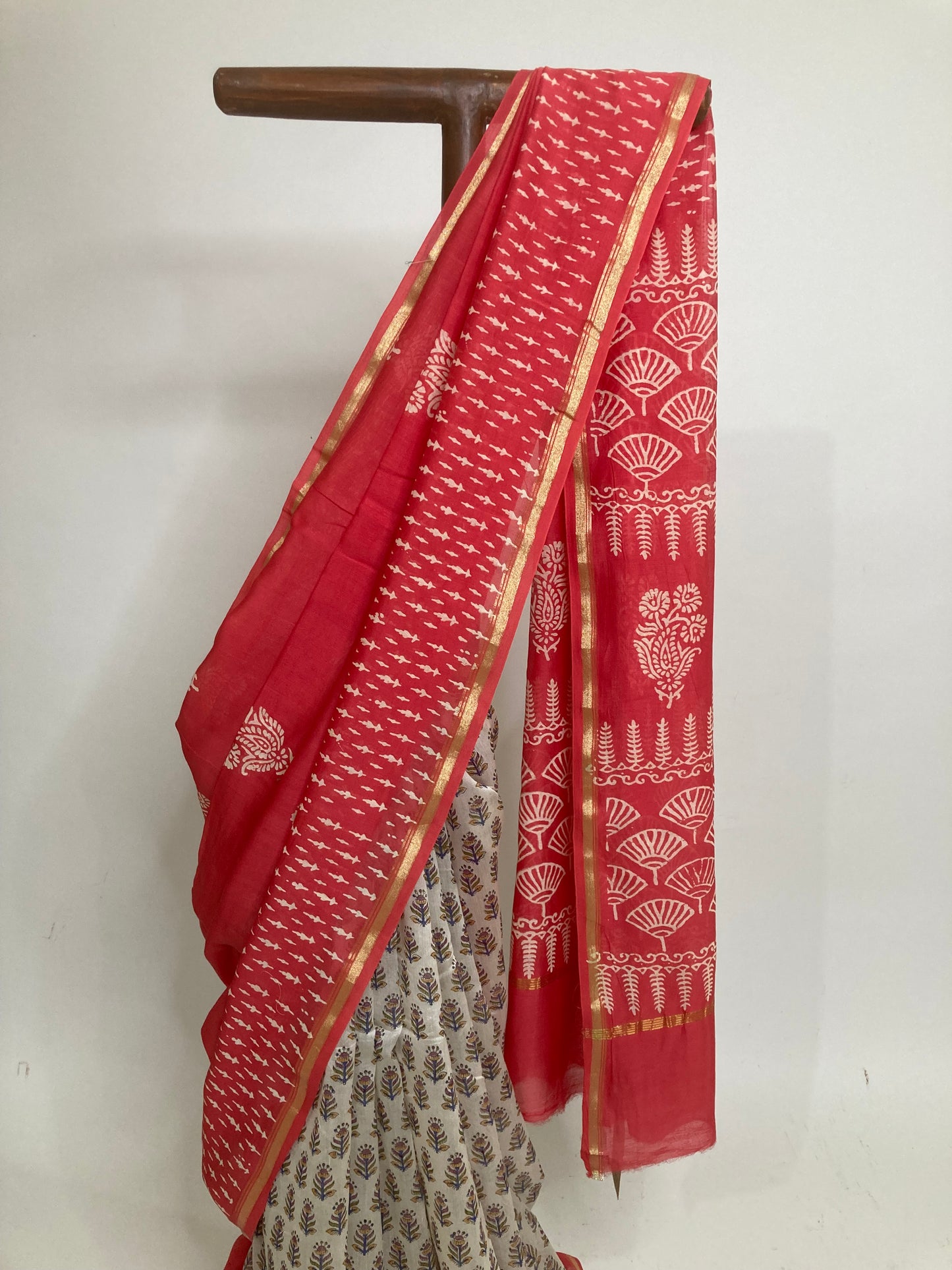 Peach Maanto Patli Pallu Saree