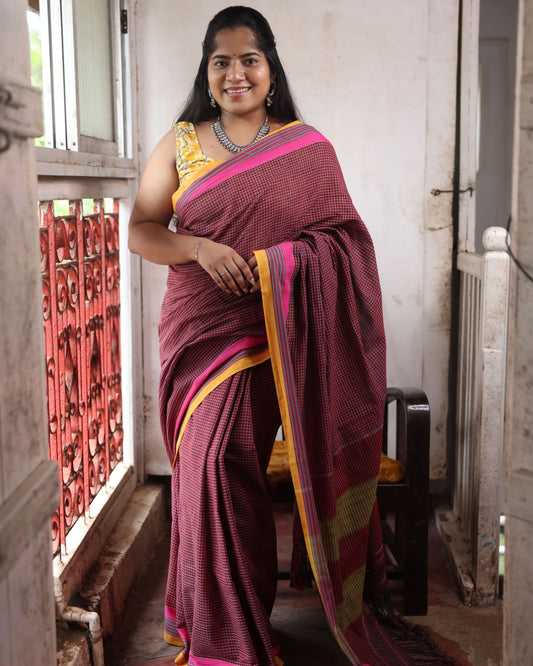Brunette Brown Patteda Anchu Saree
