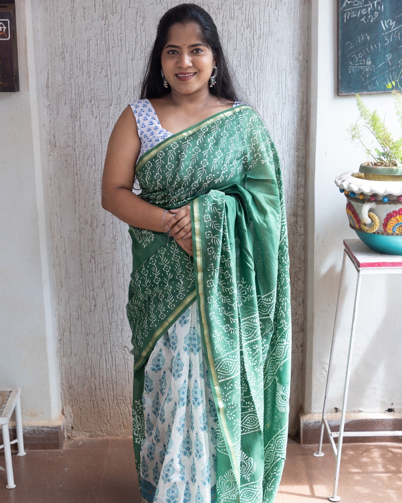 White And Green Maanto Patli Pallu Saree